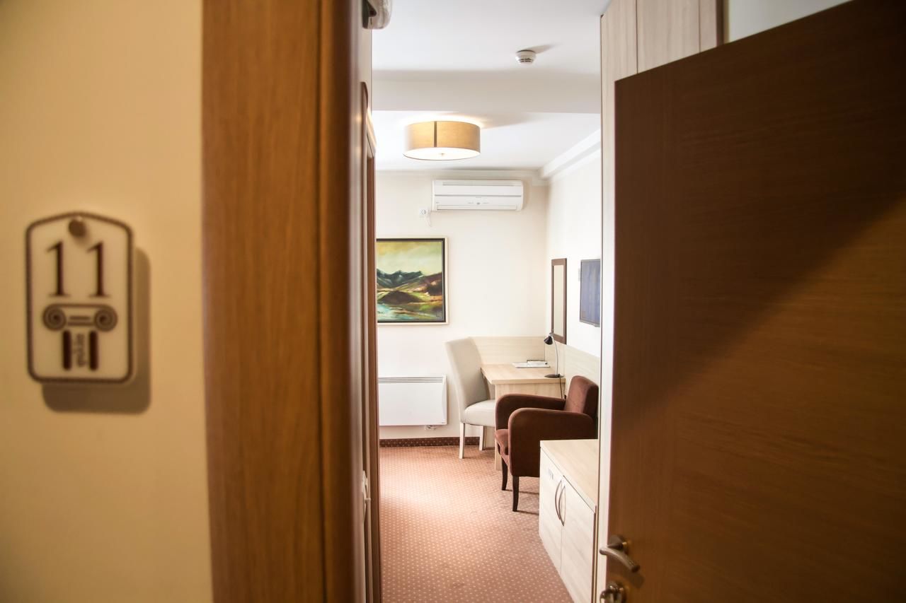 Отель Philia Hotel Подгорица-26