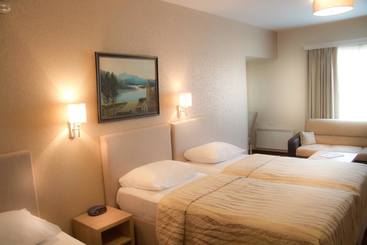Отель Philia Hotel Подгорица-32