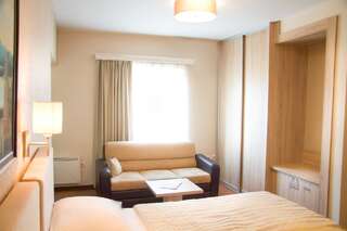 Отель Philia Hotel Подгорица Трехместный номер с основными удобствами-2